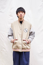 画像をギャラリービューアに読み込む, スタジアムジャンパー_beige