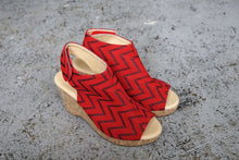 画像をギャラリービューアに読み込む, textile_zig-zagラッセル_red