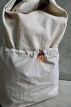 画像をギャラリービューアに読み込む, ロールトップバックパック_ivory