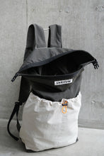 画像をギャラリービューアに読み込む, ロールトップバックパック_charcoal grey
