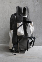 画像をギャラリービューアに読み込む, ロールトップバックパック_charcoal grey