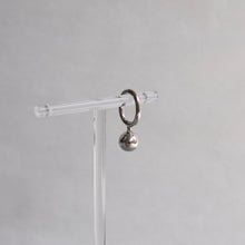 画像をギャラリービューアに読み込む, CHIZURU NAGAOKA _ dew_earcuff