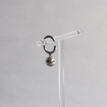 画像をギャラリービューアに読み込む, CHIZURU NAGAOKA _ dew_earcuff