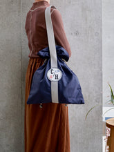 画像をギャラリービューアに読み込む, ワッペンドローバッグ