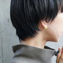 画像をギャラリービューアに読み込む, CHIZURU NAGAOKA _ amber_earrings_pair