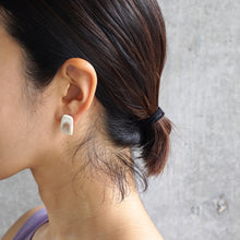 画像をギャラリービューアに読み込む, aardekleur ピアスC