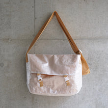 画像をギャラリービューアに読み込む, ビニールショルダーバッグ