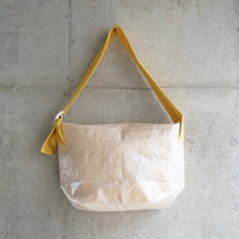 画像をギャラリービューアに読み込む, ビニールショルダーバッグ