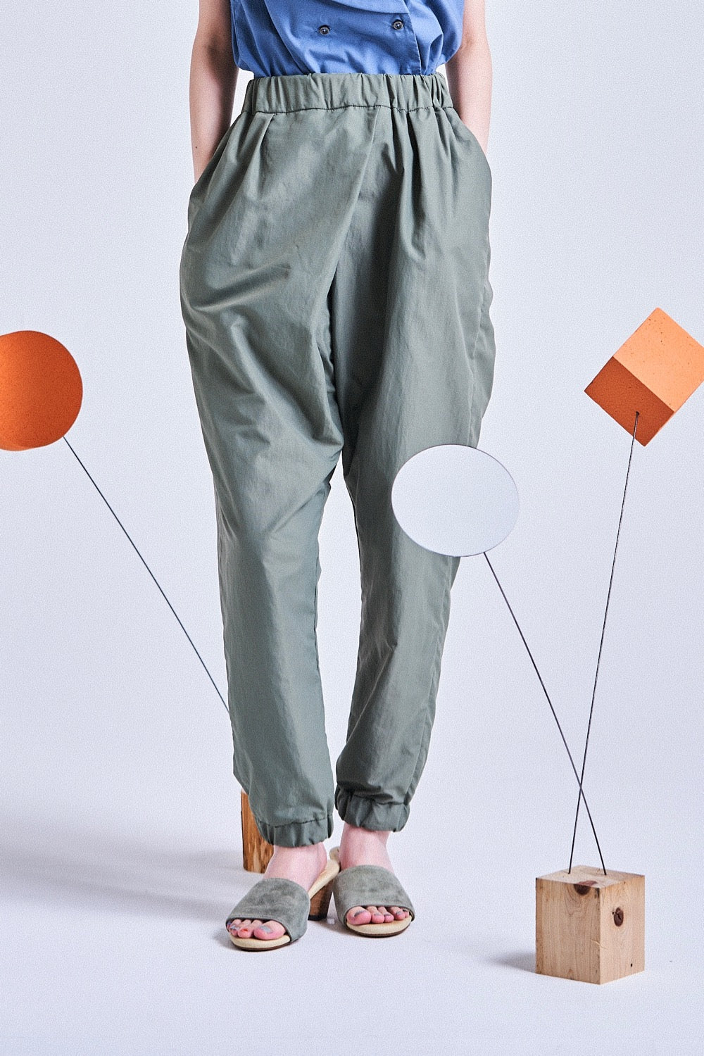 フロントタックパンツ_khaki – sneeuw_online store