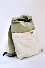 画像をギャラリービューアに読み込む, ロールトップバックパック_green
