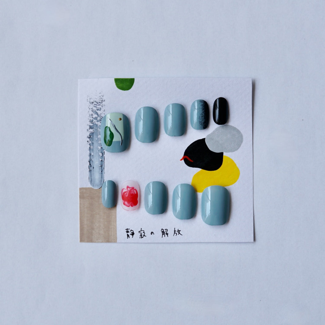 つめをぬるひと　静寂の解放