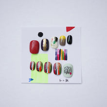 画像をギャラリービューアに読み込む, つめをぬるひと　私の敵
