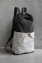 画像をギャラリービューアに読み込む, ロールトップバックパック_charcoal grey
