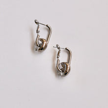 画像をギャラリービューアに読み込む, kuuma ［ring］ ゆらぐプラチナ彩ピアス・イヤリング
