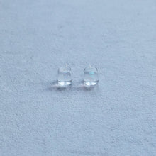 画像をギャラリービューアに読み込む, aurora glass　prism cubeピアス
