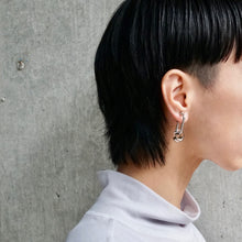 画像をギャラリービューアに読み込む, kuuma ［ring］ ゆらぐプラチナ彩ピアス・イヤリング
